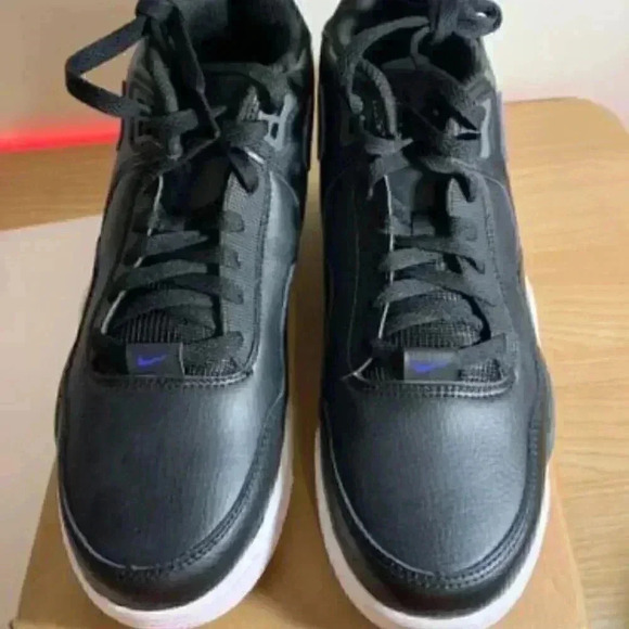 K634. NEW NIKE- Black- US 8.5 Men's - Picture 4 of 4